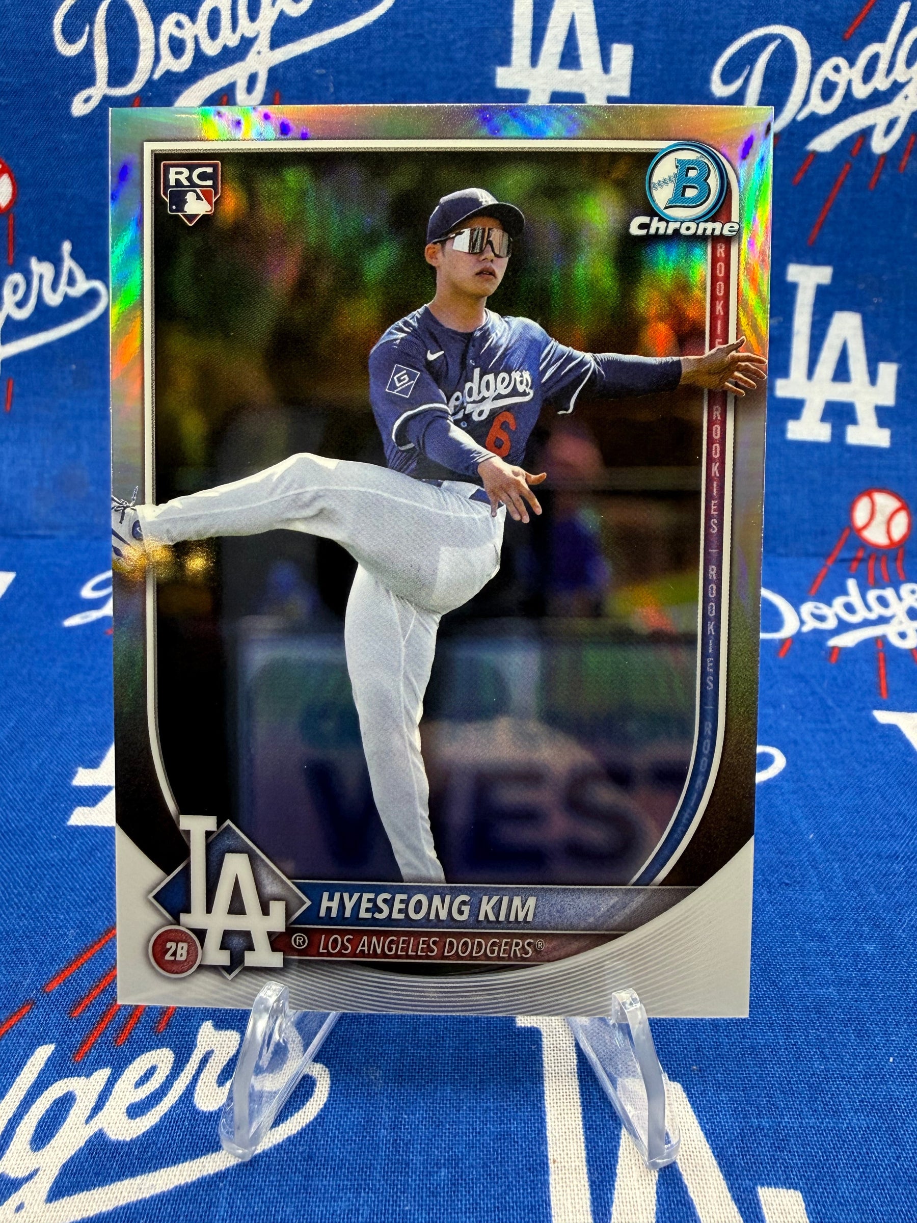 2025 Bowman Chrome Hyeseong Kim RC Refractor #2 Los Angeles Dodgers Rookie Card