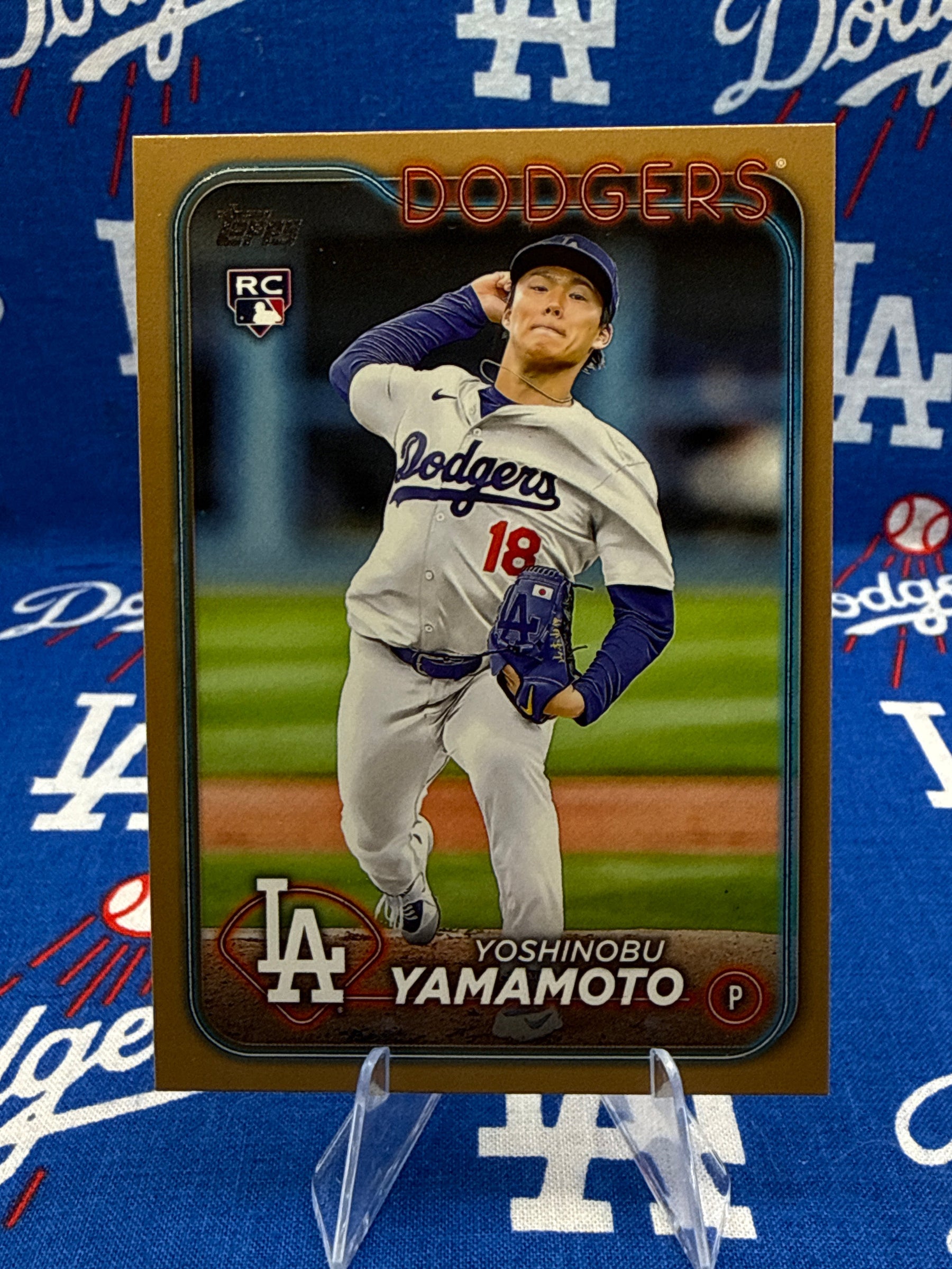 2024 Topps Series Two Yoshinobu Yamamoto Gold Border RC #553 Numbered 1646/2024 Los Angeles Dodgers