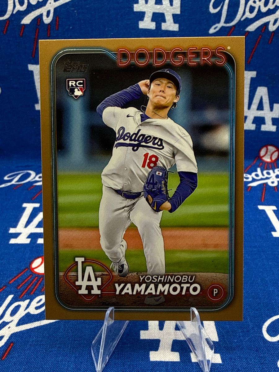 2024 Topps Series Two Yoshinobu Yamamoto Gold Border RC #553 Numbered 1646/2024 Los Angeles Dodgers