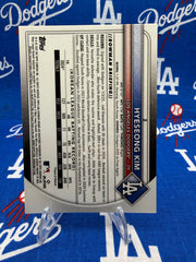 2025 Bowman Chrome Hyeseong Kim RC Refractor #2 Los Angeles Dodgers Rookie Card