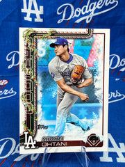 2025 Topps Holiday Shohei Ohtani #H1 SSP Snow Variation Los Angeles Dodgers