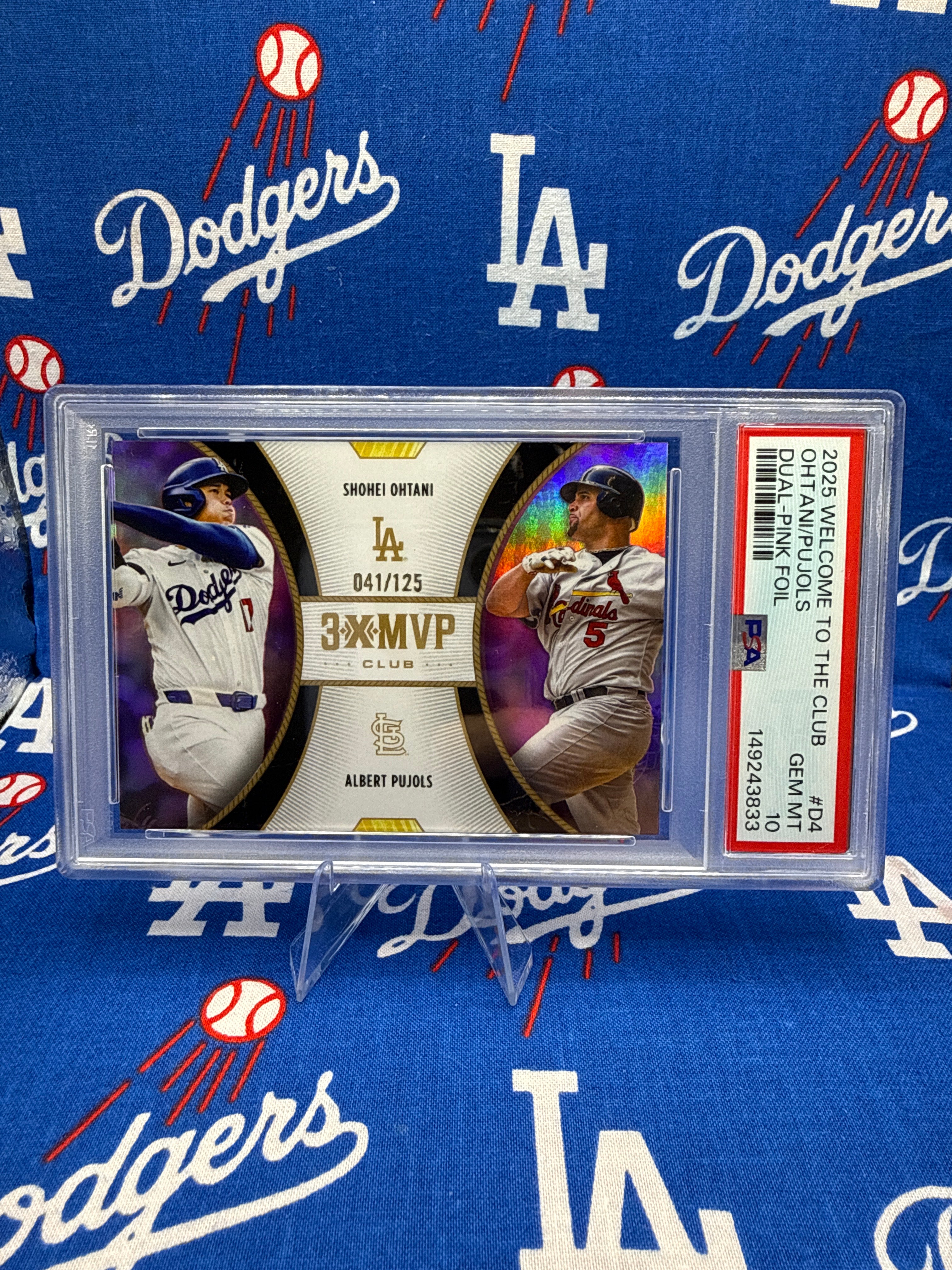 2025 Topps Welcome to the Club Shohei Ohtani / Albert Pujols #D4 Dual Pink Foil 041/125 – PSA 10 Gem Mint